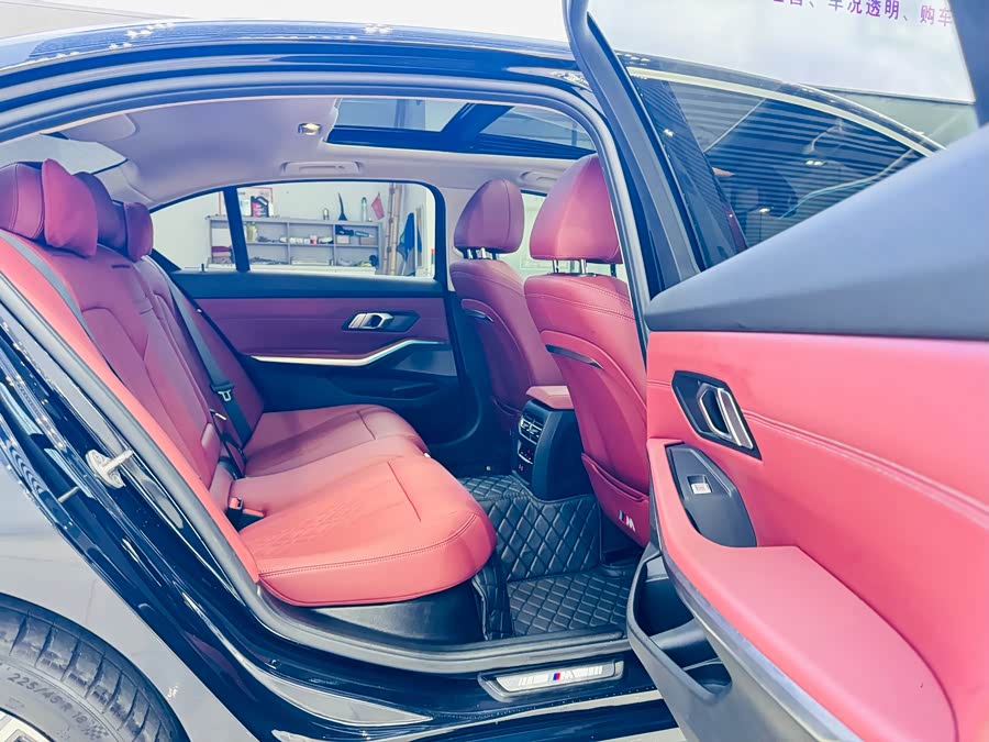 BMW 3 Series 2025 325Li M Sport Package - zdjęcie 8