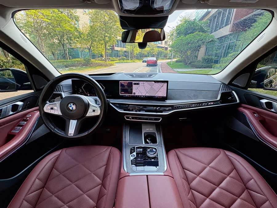 BMW X5 2023 xDrive 30Li Luxury M Sport Night Package - zdjęcie 11