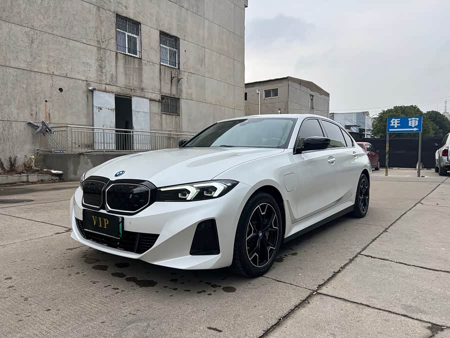 BMW i3 2024 eDrive 40 L Night Package - zdjęcie 1