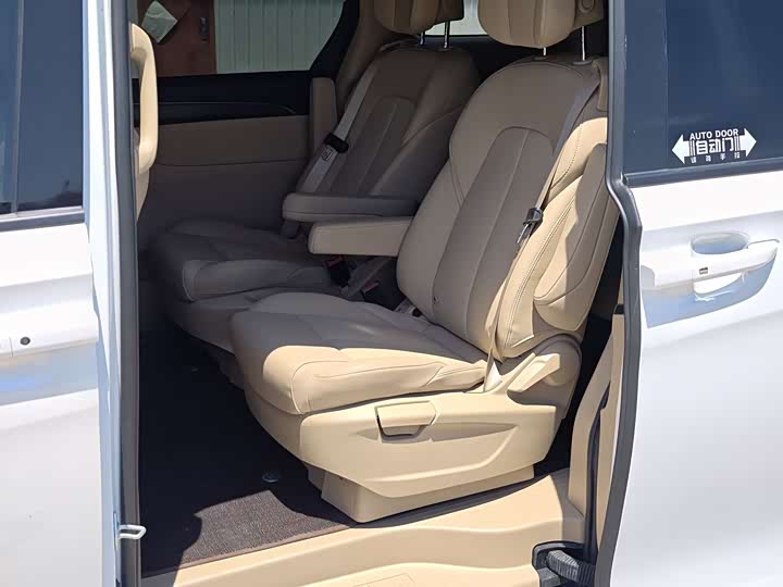 Buick GL8 2025 Luxury Business Class Smart Edition - zdjęcie 13