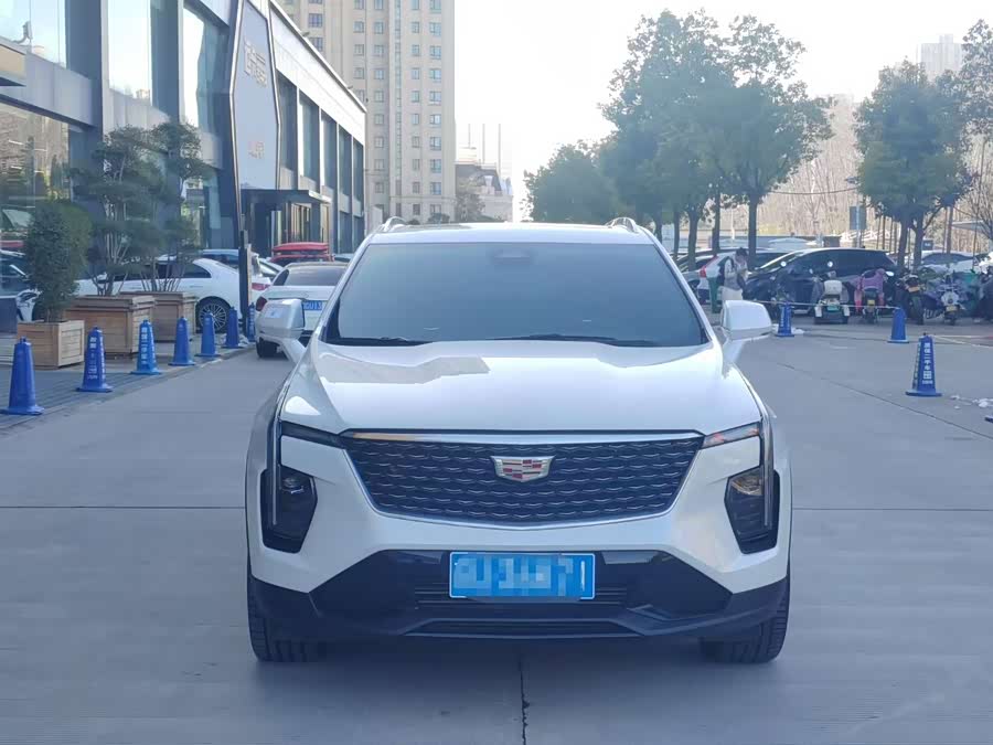 Cadillac XT4 2024 28T 2WD Premium - zdjęcie 2