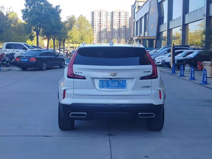 Cadillac XT4 2024 28T 2WD Premium - zdjęcie 18