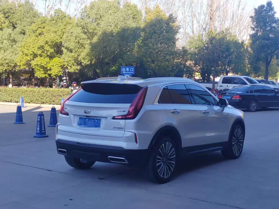 Cadillac XT4 2024 28T 2WD Premium - zdjęcie 7