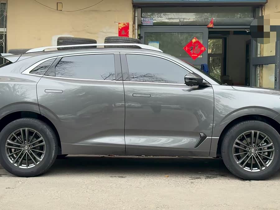 Changan UNI-K 2023 2.0T Two-Wheel Drive Elegant Type - zdjęcie 17