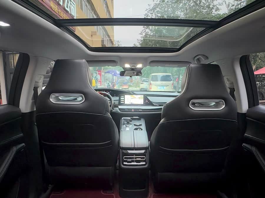 Changan UNI-K 2023 2.0T Two-Wheel Drive Elegant Type - zdjęcie 6