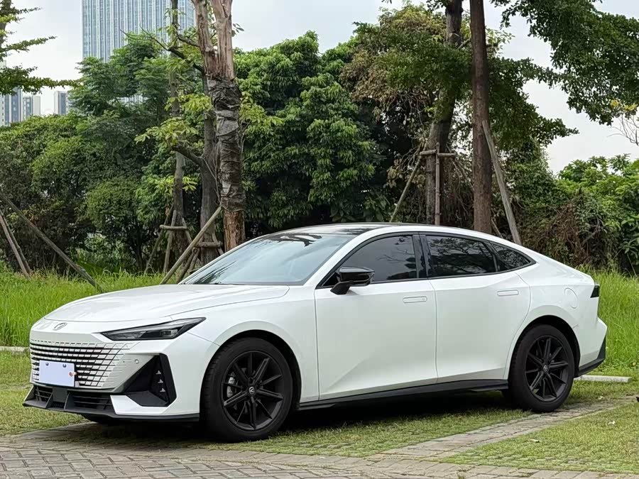 Changan UNI-V 2022 1.5T Premium
