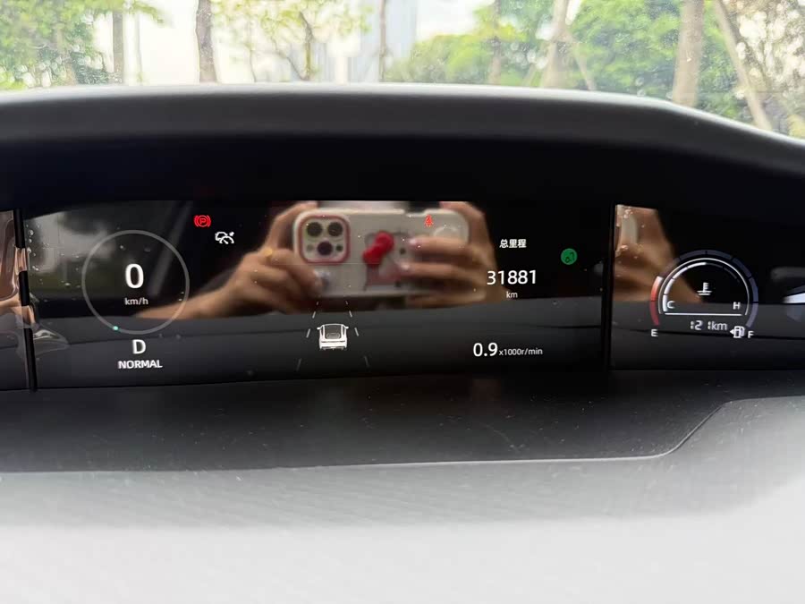 Changan UNI-V 2022 1.5T Premium - zdjęcie 11