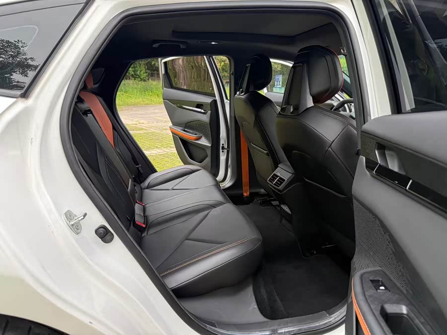 Changan UNI-V 2022 1.5T Premium - zdjęcie 7
