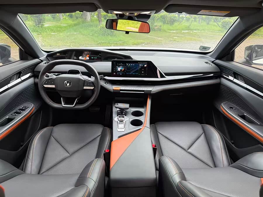 Changan UNI-V 2022 1.5T Premium - zdjęcie 8
