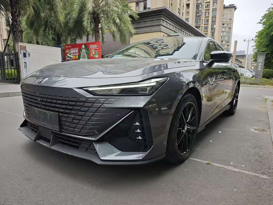 Changan UNI-V 2023 1.5T Premium