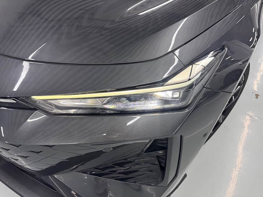 Changan UNI-V 2023 1.5T Premium - zdjęcie 2