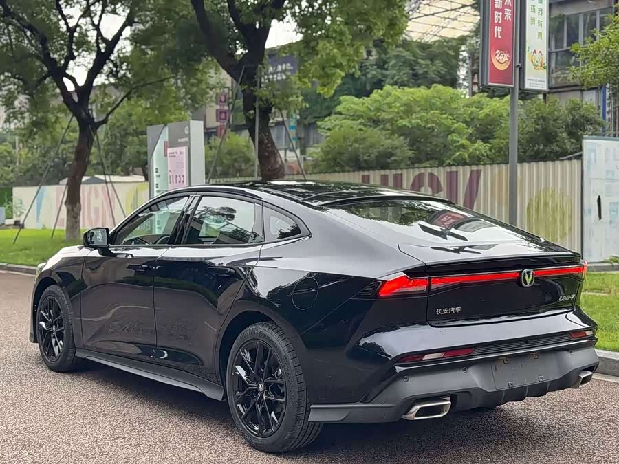 Changan UNI-V 2023 1.5T Premium - zdjęcie 12
