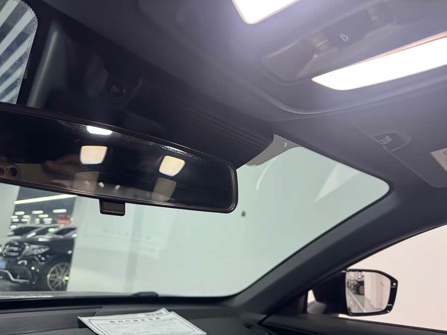Changan UNI-V 2023 1.5T Premium - zdjęcie 13