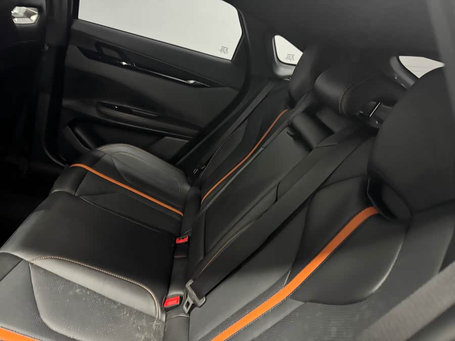 Changan UNI-V 2023 1.5T Premium - zdjęcie 15