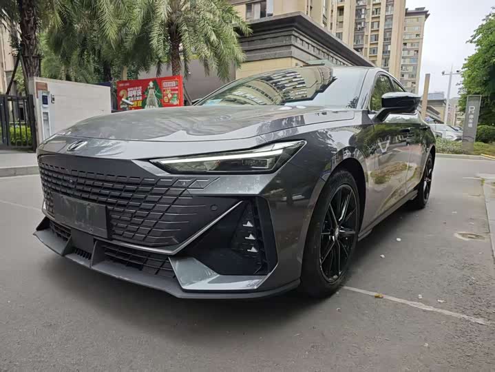 Changan UNI-V 2023 1.5T Premium - zdjęcie 20
