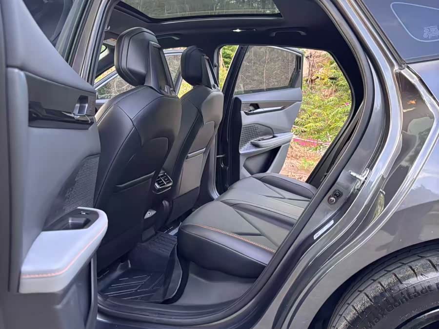 Changan UNI-V 2023 1.5T Premium - zdjęcie 6