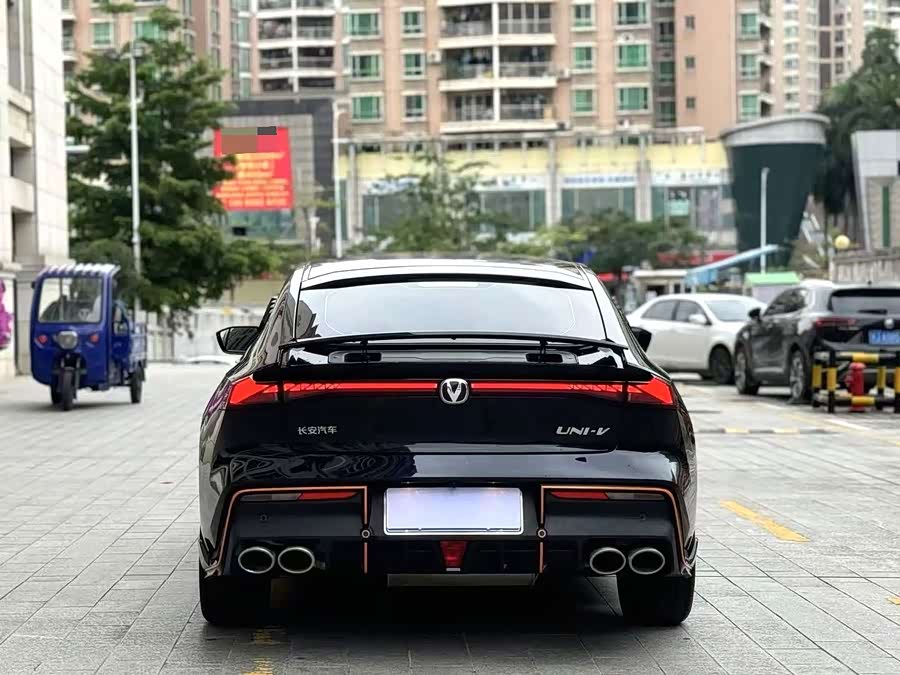 Changan UNI-V 2023 1.5T Premium - zdjęcie 8