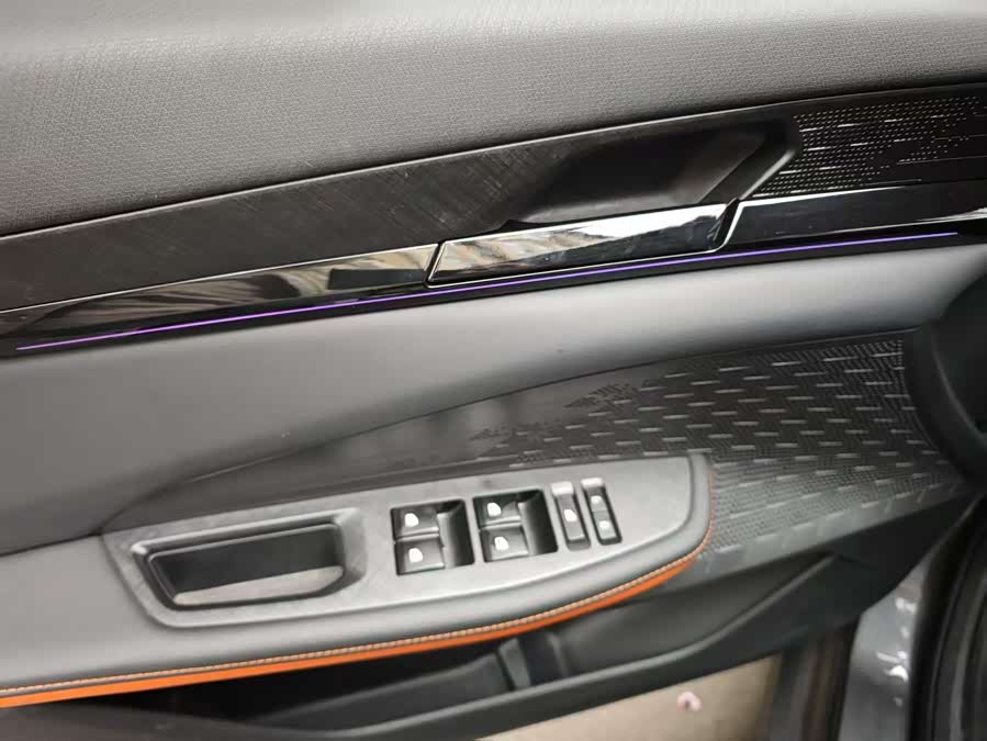 Changan UNI-V 2023 1.5T Premium - zdjęcie 8