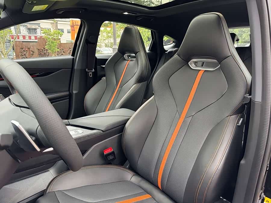 Changan UNI-V 2023 1.5T Premium - zdjęcie 9