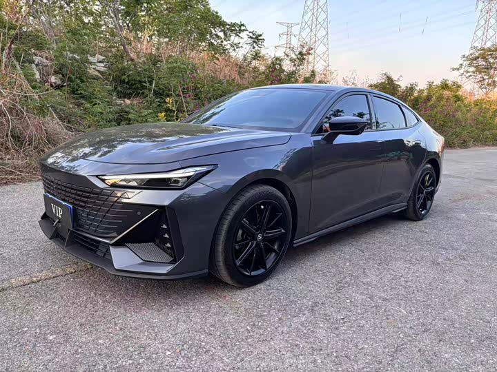 Changan UNI-V 2023 1.5T Premium - zdjęcie 10