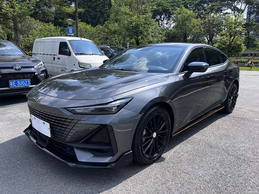 Changan UNI-V 2023 1.5T Sport - zdjęcie 2