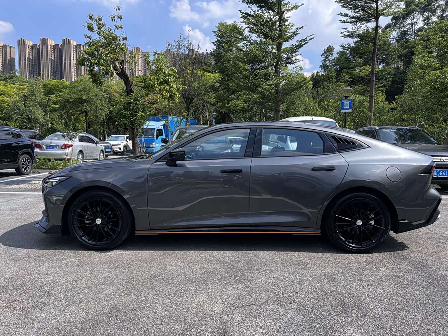 Changan UNI-V 2023 1.5T Sport - zdjęcie 14