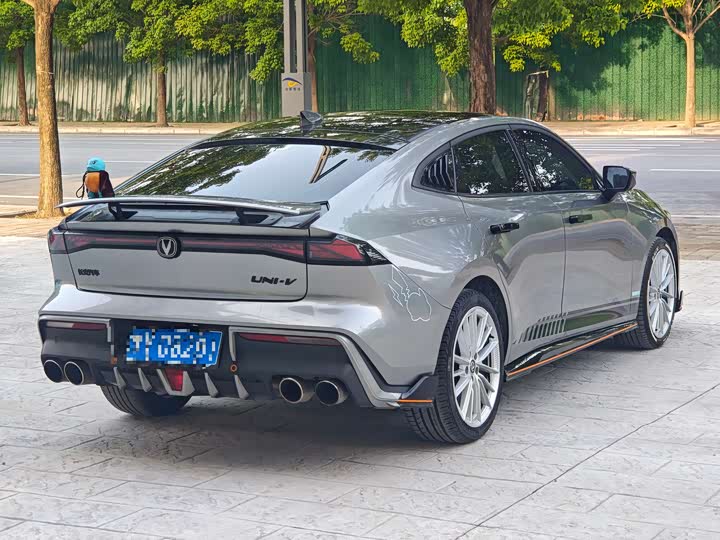 Changan UNI-V 2023 2.0T Leading Speed Edition - zdjęcie 18