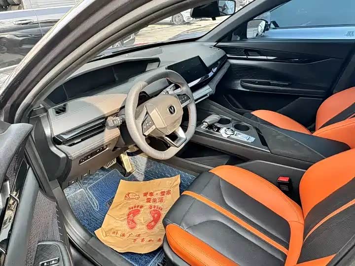 Changan UNI-V 2024 1.5T Premium Sports Edition - zdjęcie 13