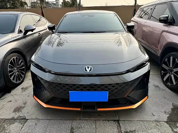 Changan UNI-V 2024 1.5T Premium Sports Edition - zdjęcie 3