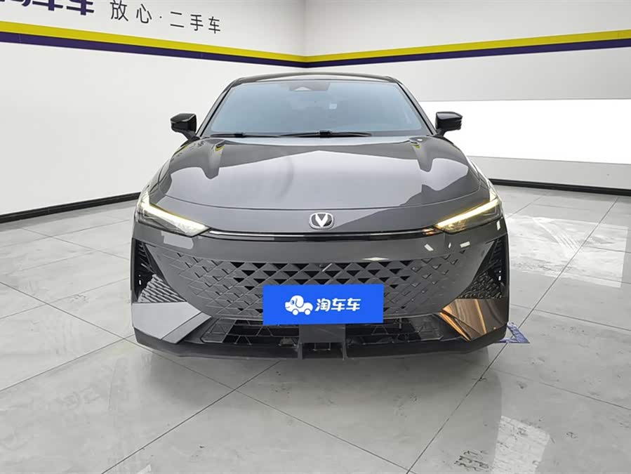 Changan UNI-V 2024 1.5T Premium - zdjęcie 2