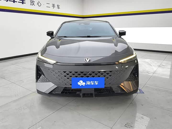 Changan UNI-V 2024 1.5T Premium - zdjęcie 17