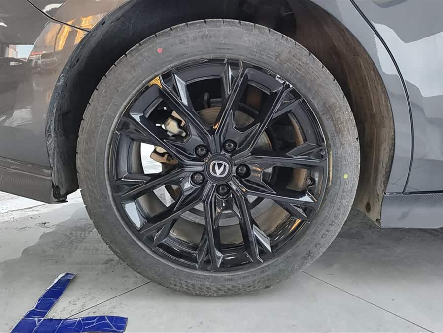 Changan UNI-V 2024 1.5T Premium - zdjęcie 6
