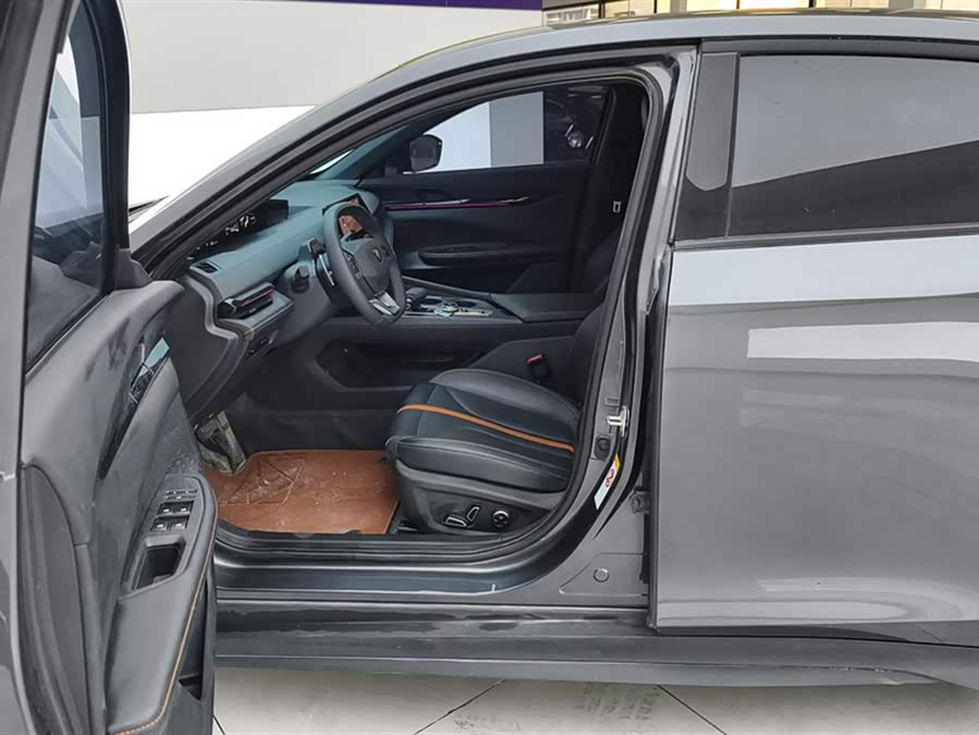 Changan UNI-V 2024 1.5T Premium - zdjęcie 9