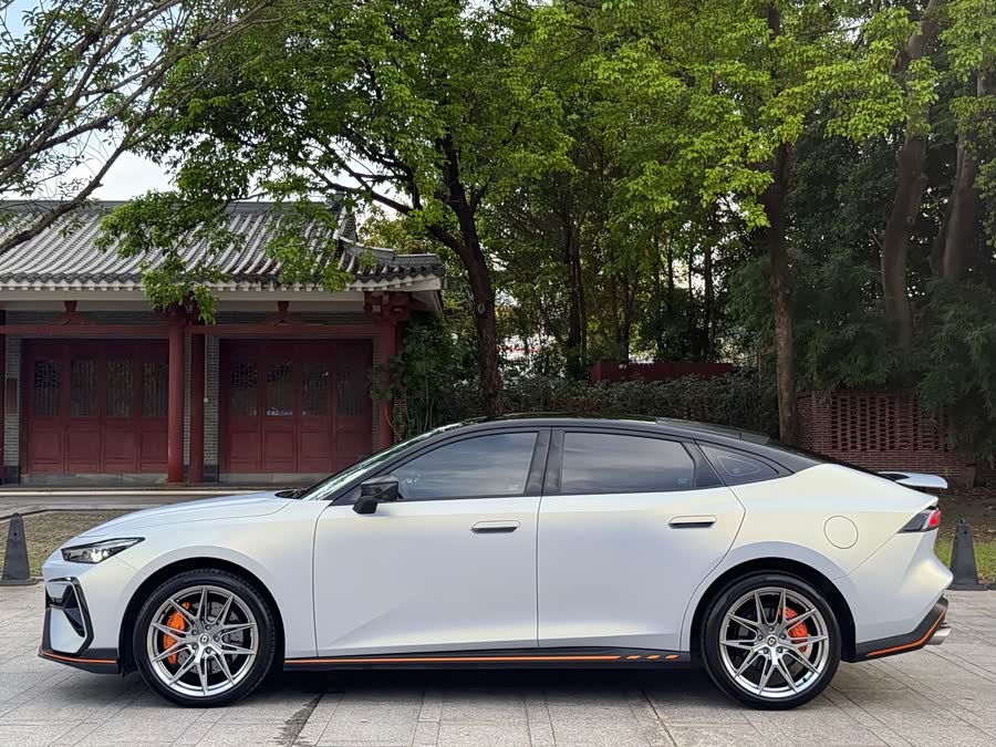 Changan UNI-V 2025 Third Generation 2.0T Powerful Version - zdjęcie 12