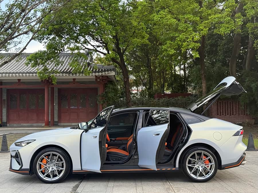 Changan UNI-V 2025 Third Generation 2.0T Powerful Version - zdjęcie 13