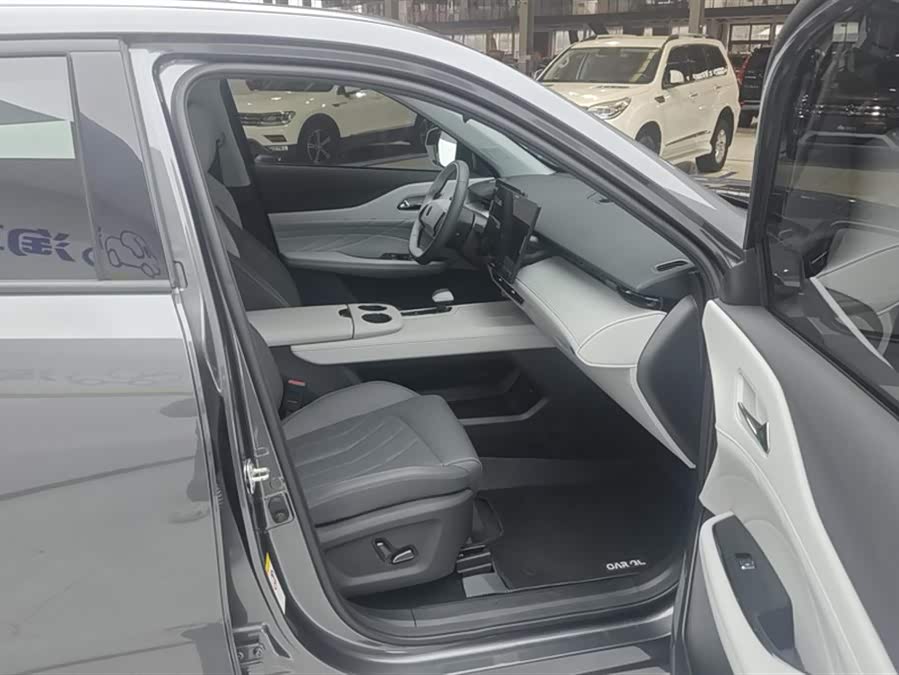 Changan UNI-Z New Energy 2024 Blue Whale Smart iDD 125km Excellent - zdjęcie 8