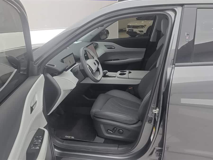 Changan UNI-Z New Energy 2024 Blue Whale Smart iDD 125km Excellent - zdjęcie 9