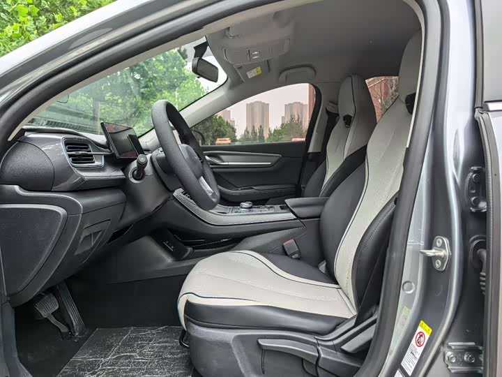 Chaser 05 2024 Glory DM-i 55KM Luxury - zdjęcie 16