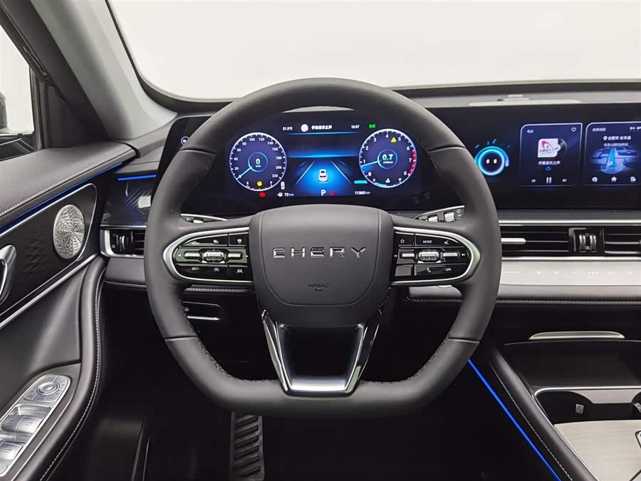 Chery Tiggo 7 PLUS 2023 1.6TGDI DCT Premium - zdjęcie 11