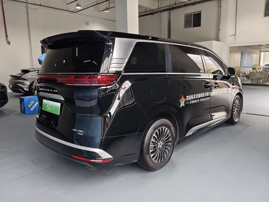 D9 2025 DM-i Intelligent Driving 1020 4WD Flagship - zdjęcie 6