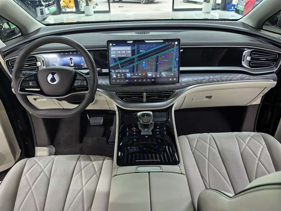 Denza D9 2024 DM-i 1050 Premium Edition - zdjęcie 8