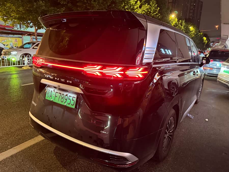 Denza D9 2024 DM-i 1050 Premium Edition - zdjęcie 8
