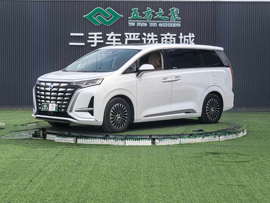Denza D9 2024 DM-i 980 Four-Wheel Drive Flagship
