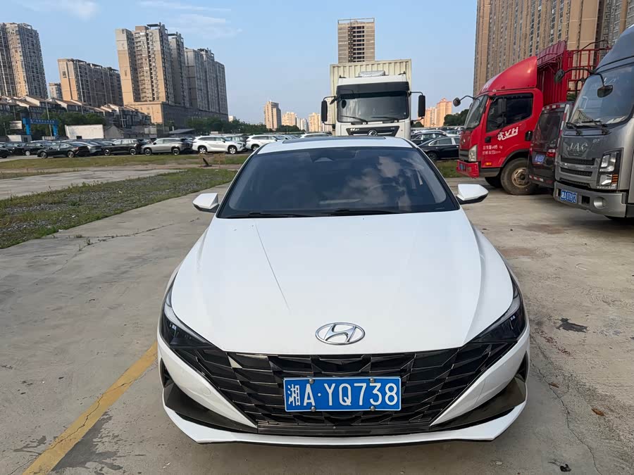 Elantra 2021 1.5L CVT LUX Premium Edition - zdjęcie 2