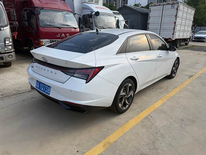 Elantra 2021 1.5L CVT LUX Premium Edition - zdjęcie 20
