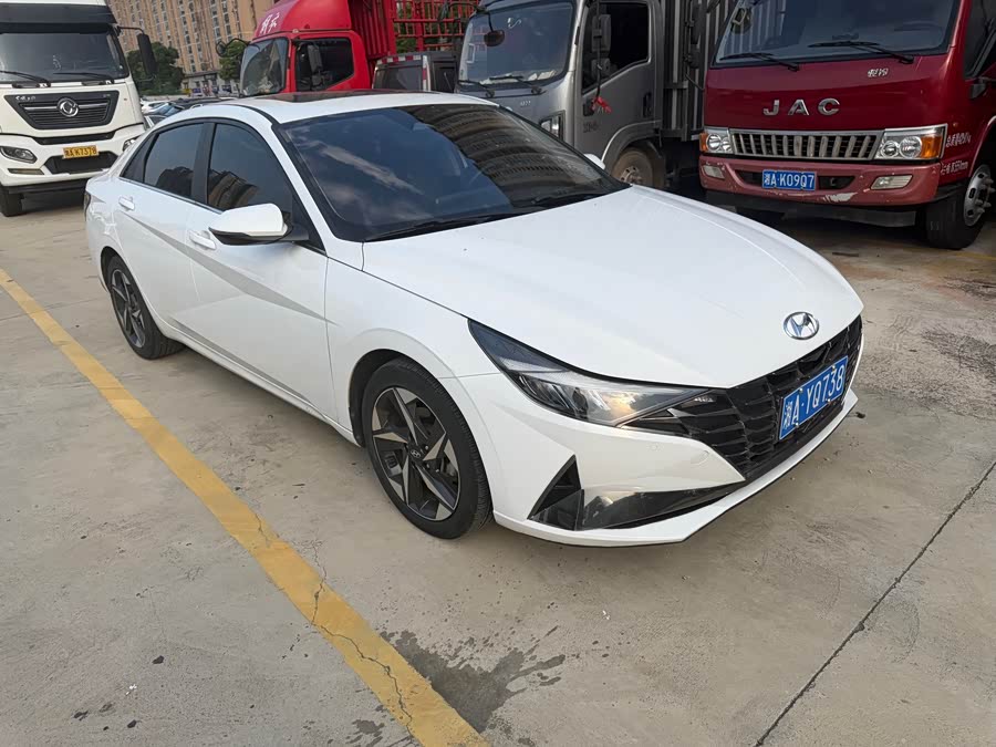 Elantra 2021 1.5L CVT LUX Premium Edition - zdjęcie 3