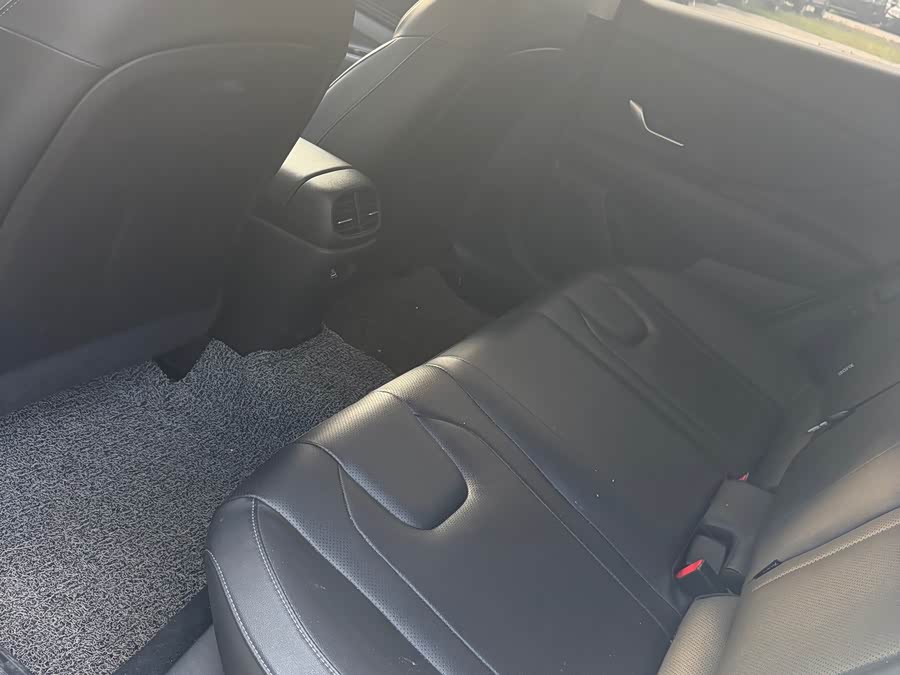 Elantra 2021 1.5L CVT LUX Premium Edition - zdjęcie 6