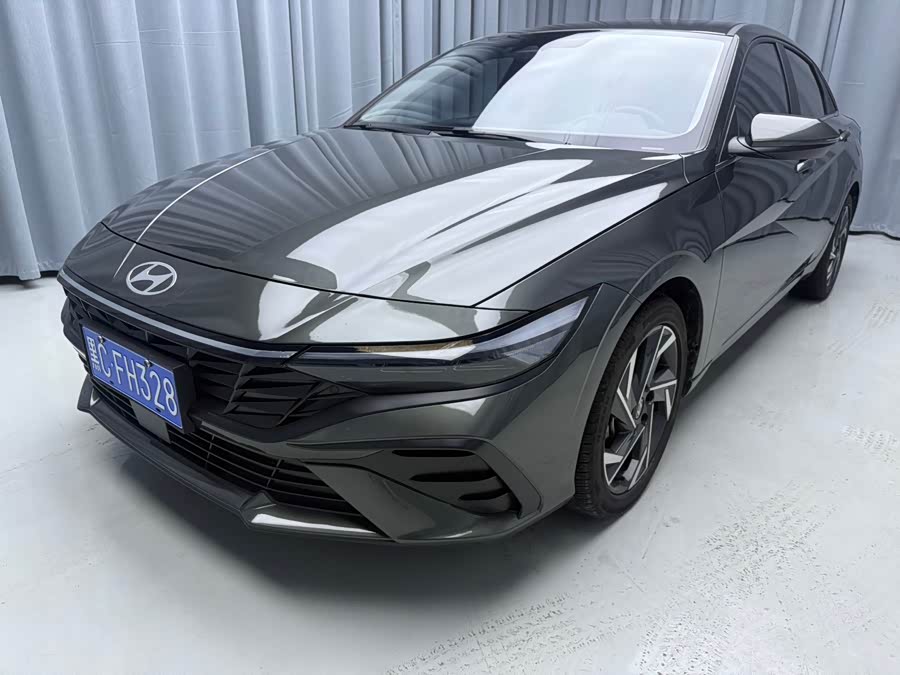 Elantra 2023 1.5L CVT LUX Premium Edition