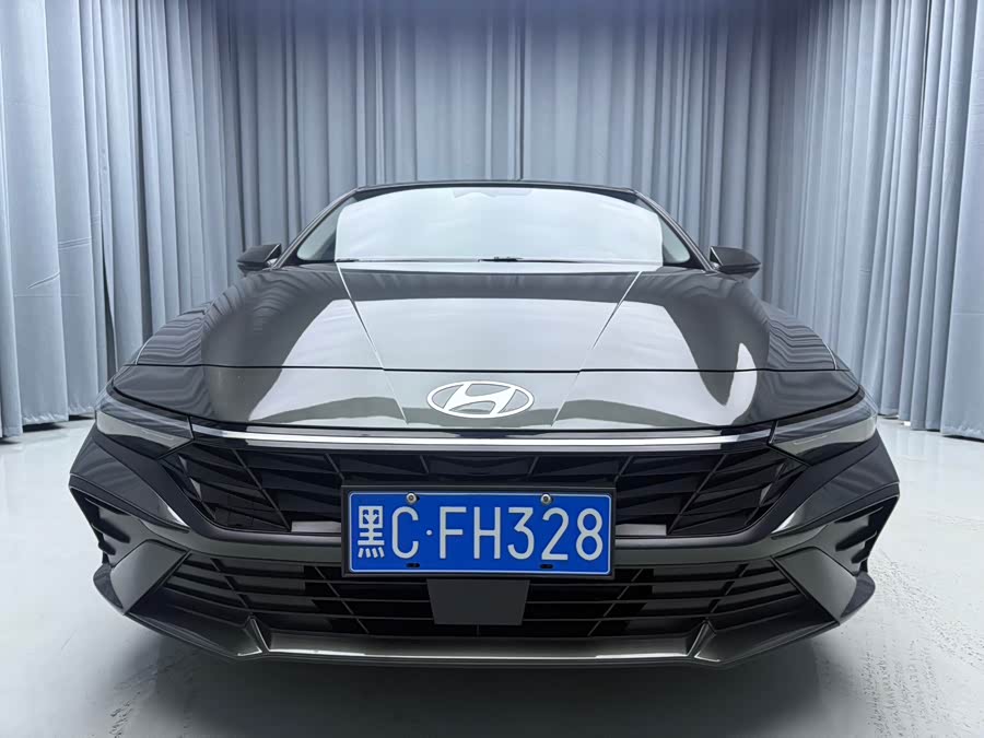 Elantra 2023 1.5L CVT LUX Premium Edition - zdjęcie 2