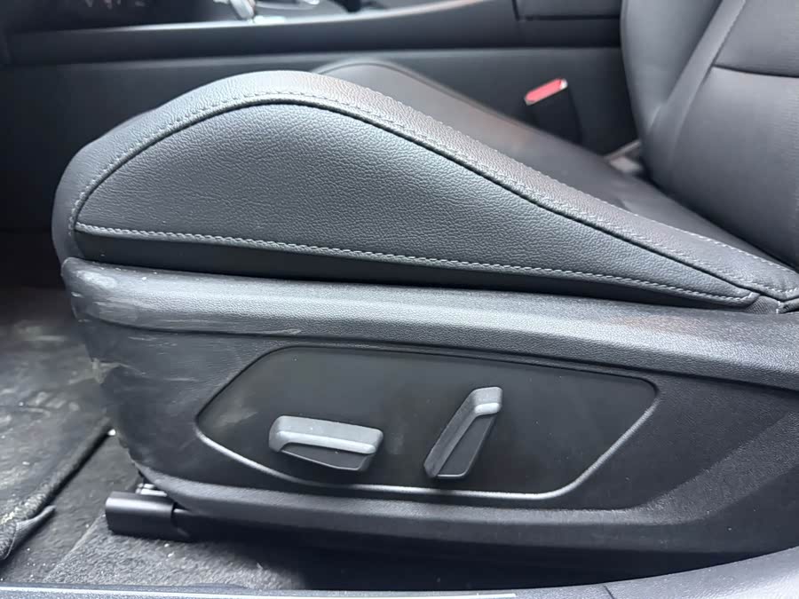 Elantra 2023 1.5L CVT LUX Premium Edition - zdjęcie 11